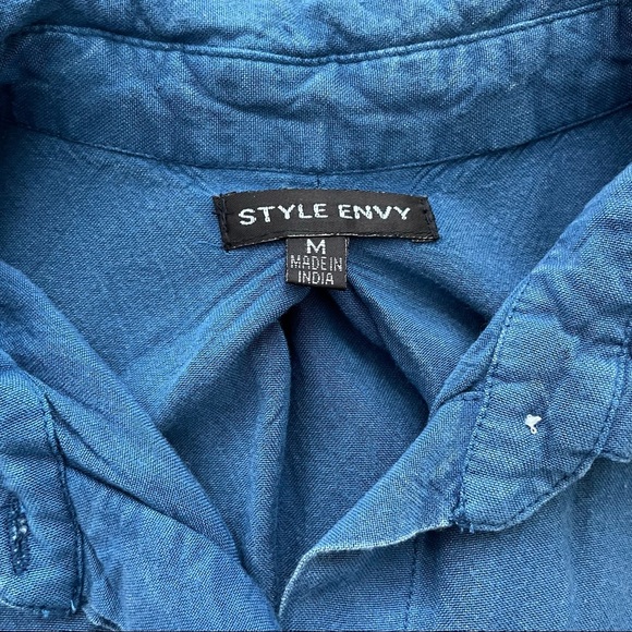 Style Envy Women’s Blue Button Down Shirt Size M - Picture 9 of 10